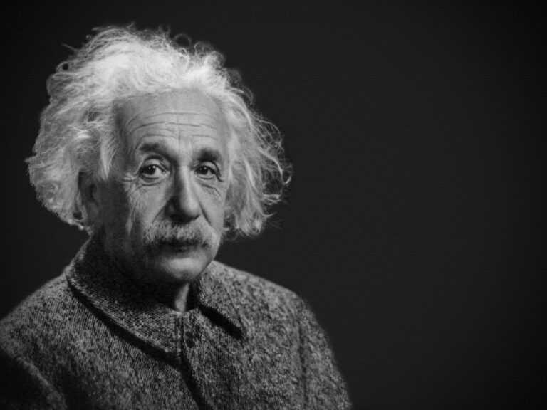 1955 Einstein rejects the General theory of Relativity.